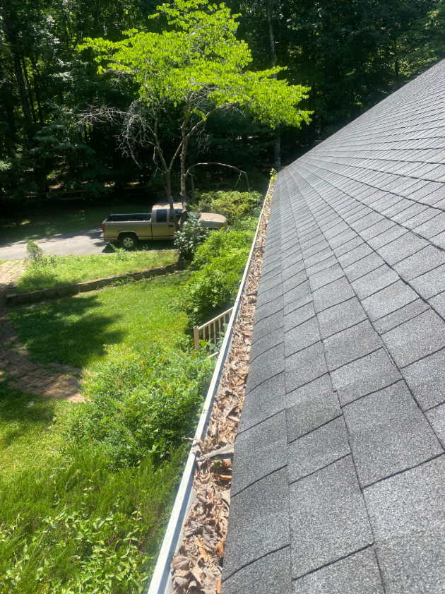 Gutter Cleaning in Greenwood, SC